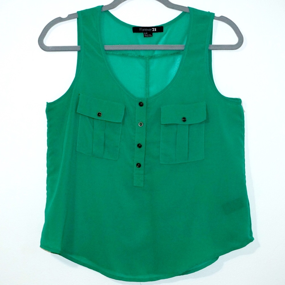 Forever 21 Green semi sheer sleeveless shirt blouse top with pockets. Size S/P.